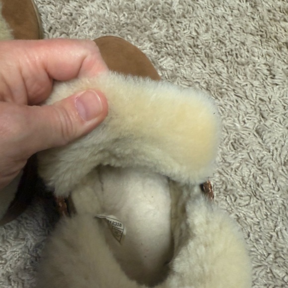 Womens Uggs - Picture 6 of 6